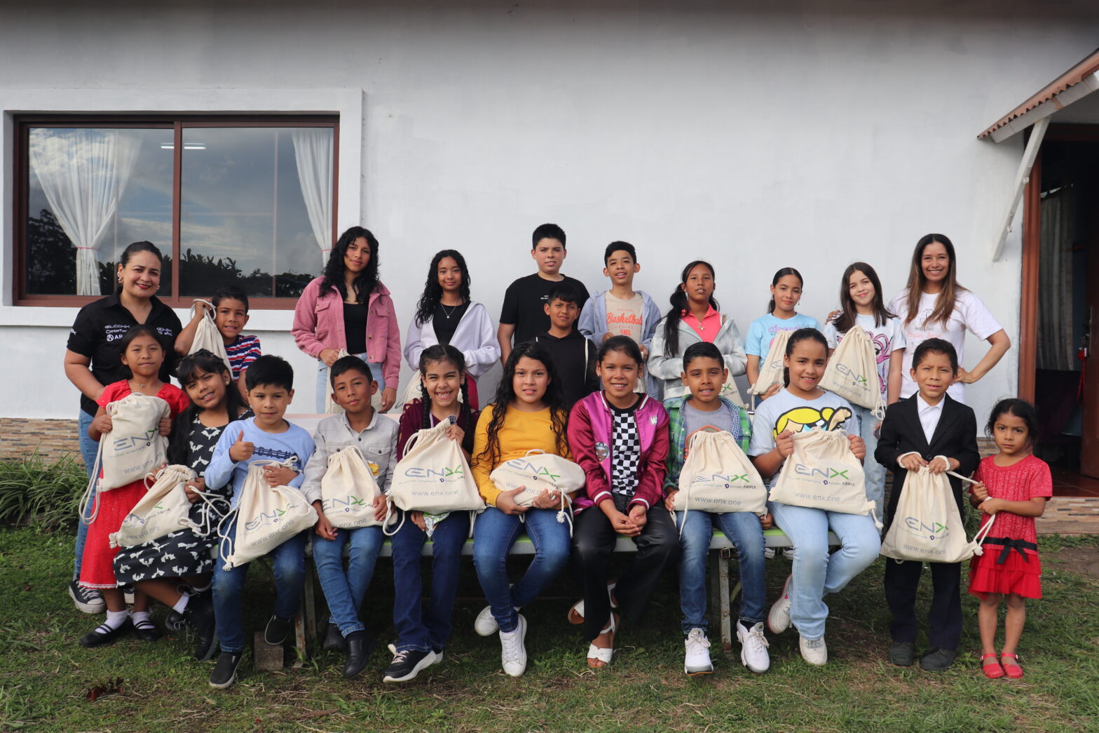 Cuarenta estudiantes de Tierras Altas reciben becas para estudiar Inglés - Image